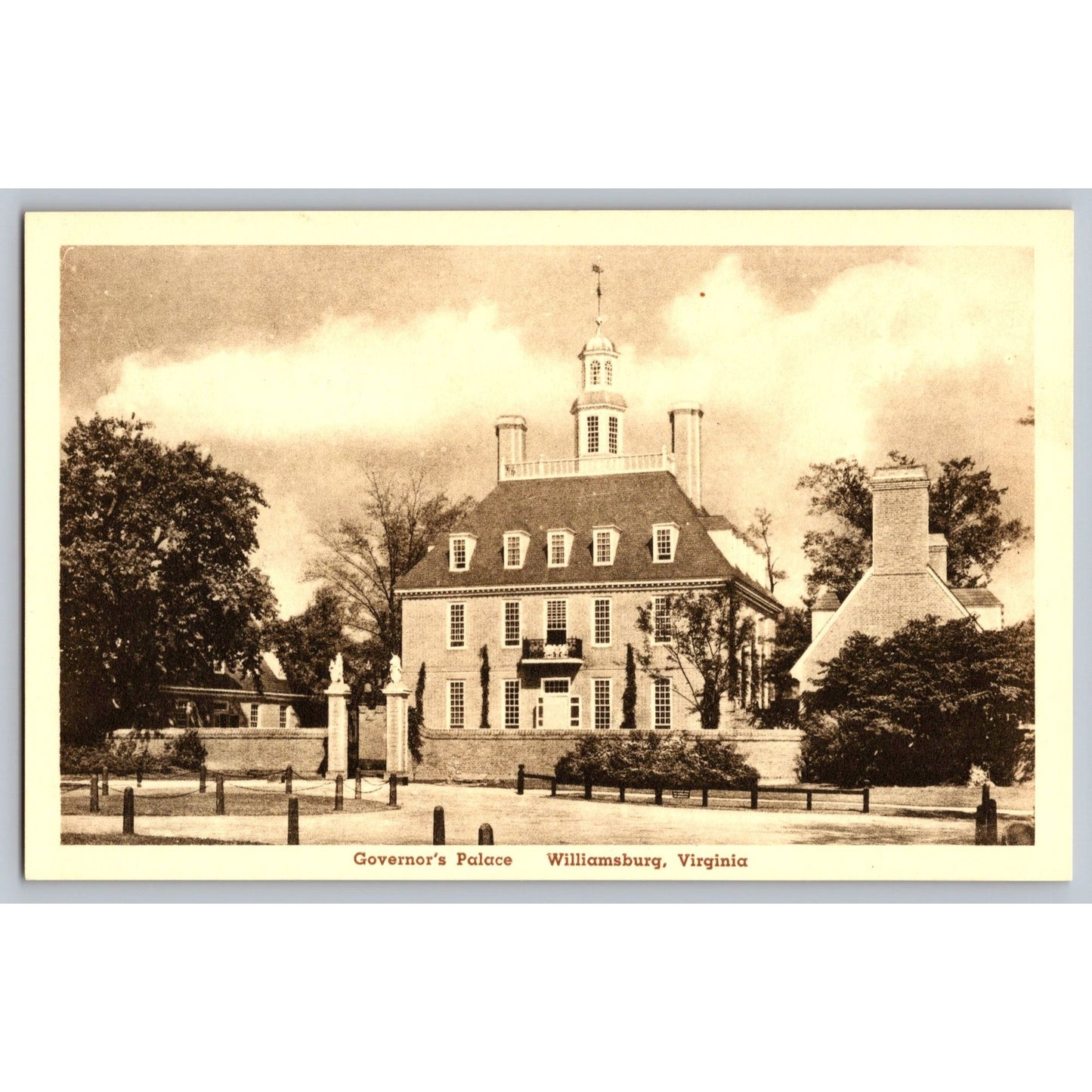Williamsburg VA Virginia Governors Palace Sepia Tone Postcard Unused