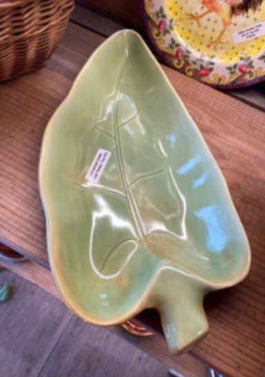 Platter - Unmarked Light Green Leaf Tray Small Platter Dish