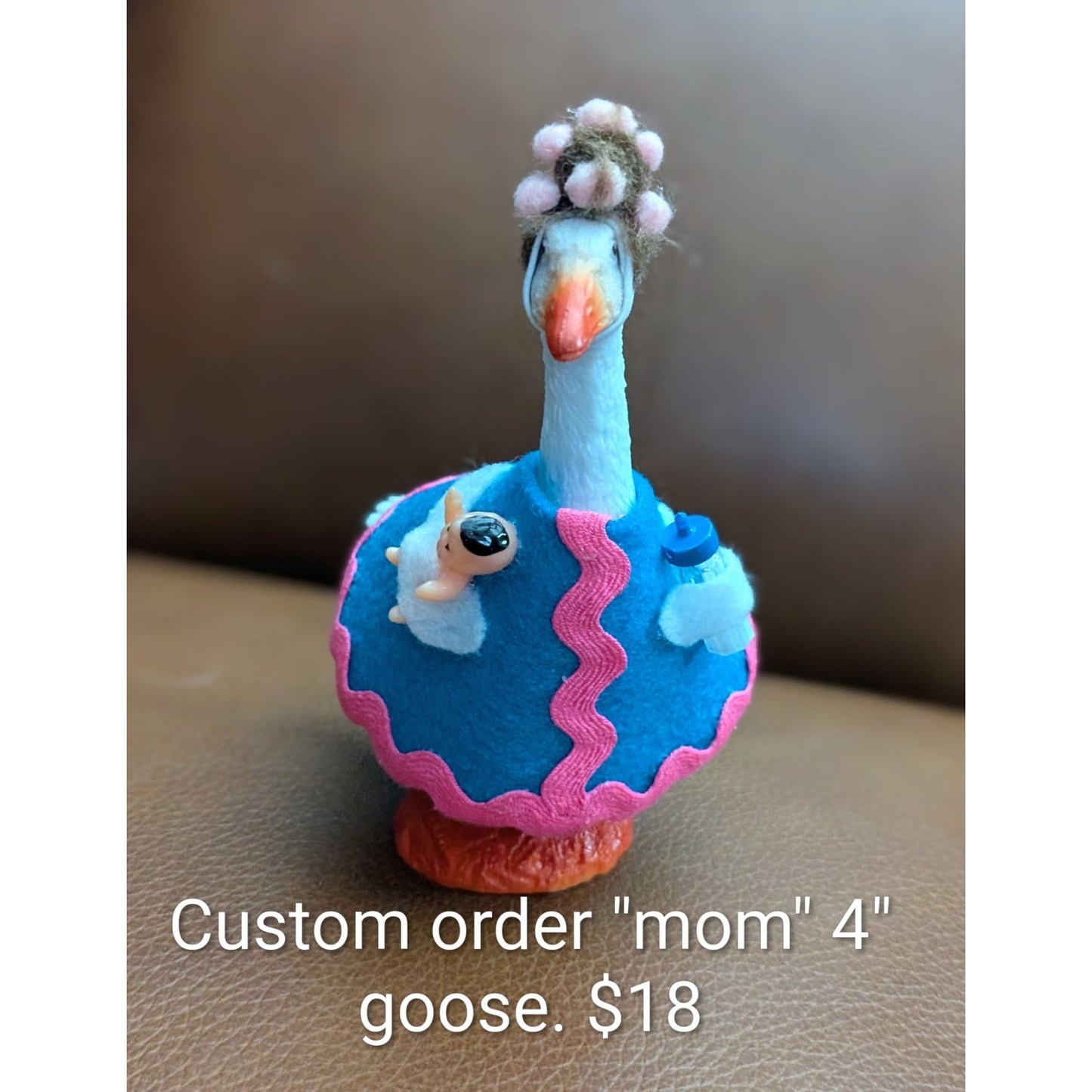 Mom Theme - 4" Goose Figurine With Handcrafted Outfit For Home Or Office Décor