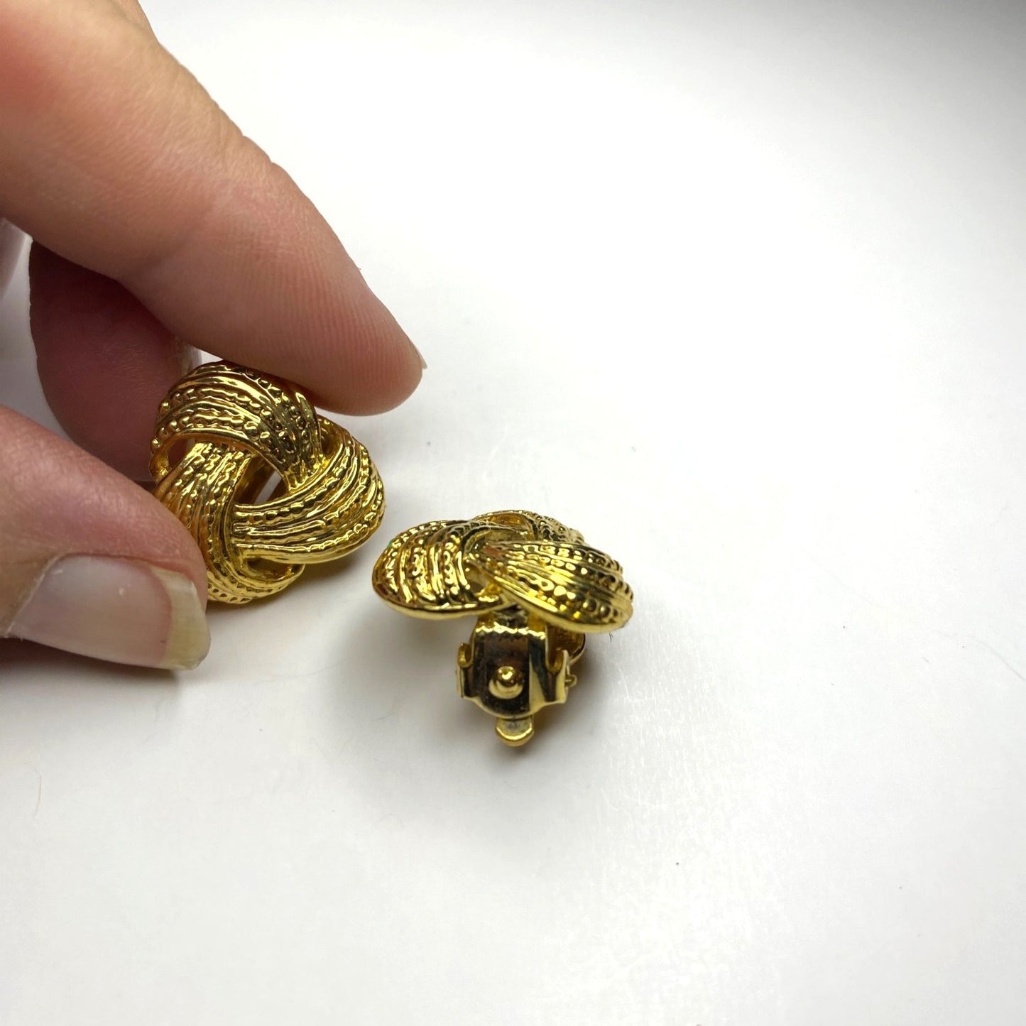 Vintage Earrings Clip On Gold Tone Rope Knot 80s Retro