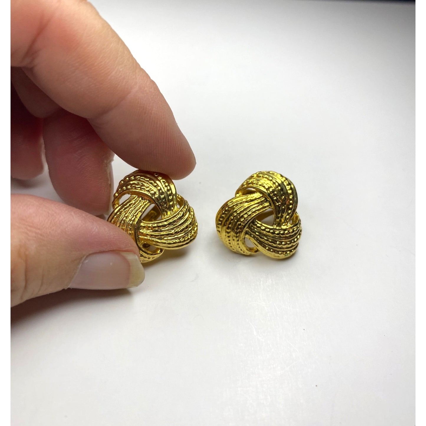 Vintage Earrings Clip On Gold Tone Rope Knot 80s Retro