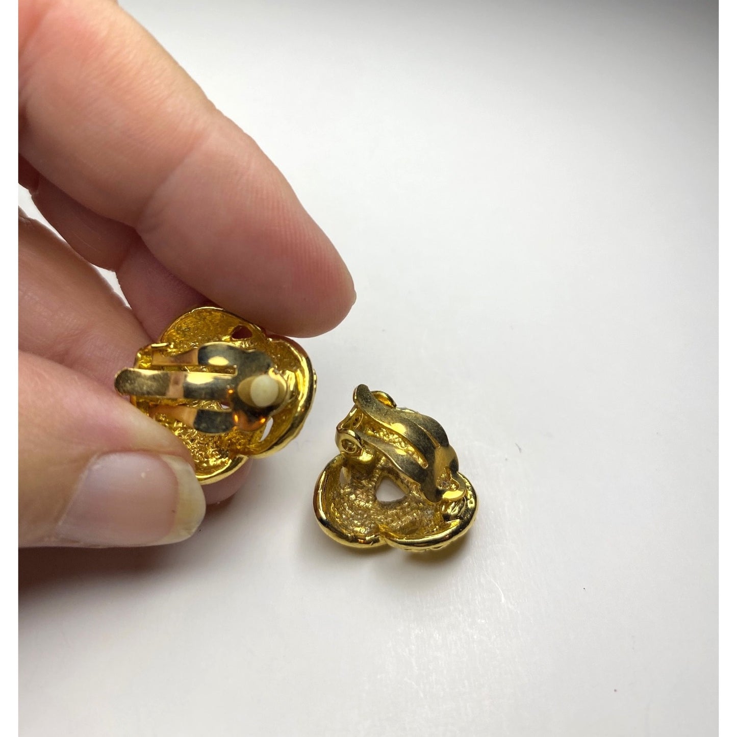 Vintage Earrings Clip On Gold Tone Rope Knot 80s Retro