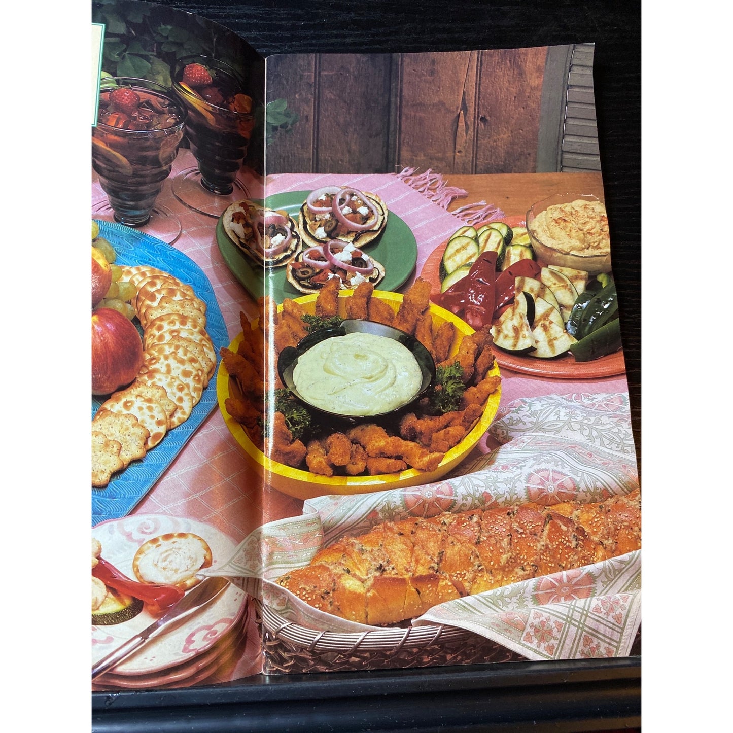 McCalls 1991 Summer Entertaining & Outdoor Cooking Cookbook Booklet