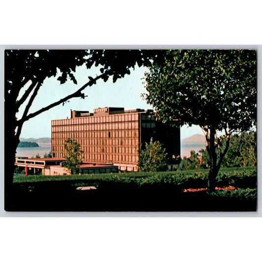Burlington VT Vermont Radisson Burlington Hotel Chrome Postcard Unused