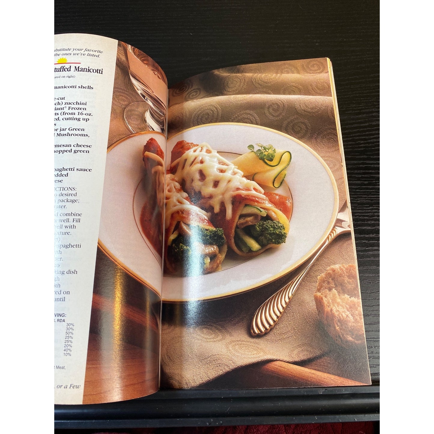 Pillsbury Classic Cookbook Booklet Quick Cooking 1993 60 Recipes Bake-Off