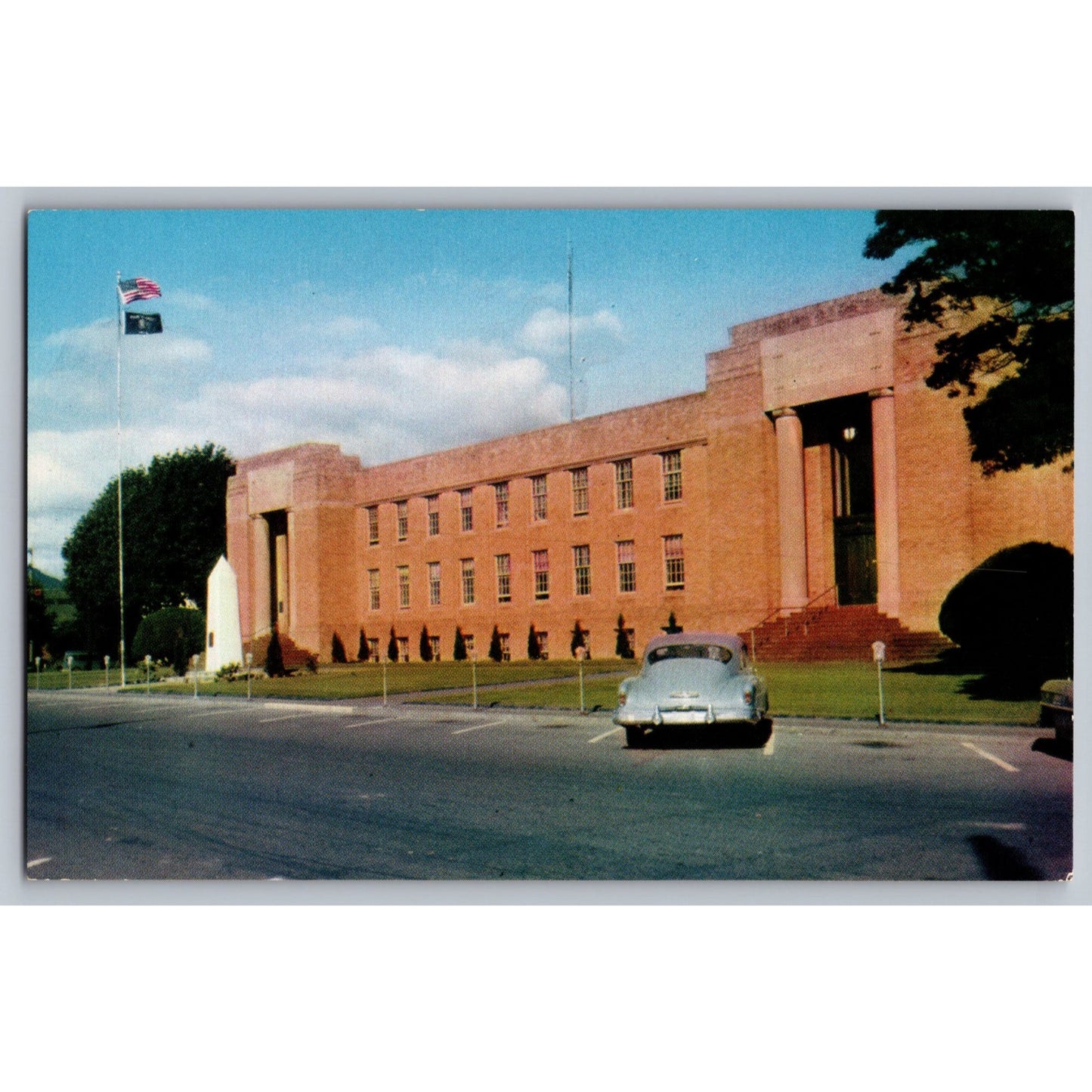 Tillamook OR Oregon County Court House Chrome Postcard Unused