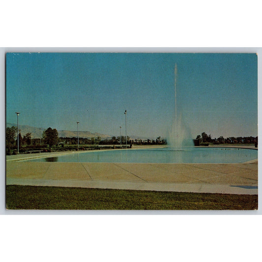 Boise ID Idaho Ann Morrison Memorial Park Fountain Chrome Postcard Unused