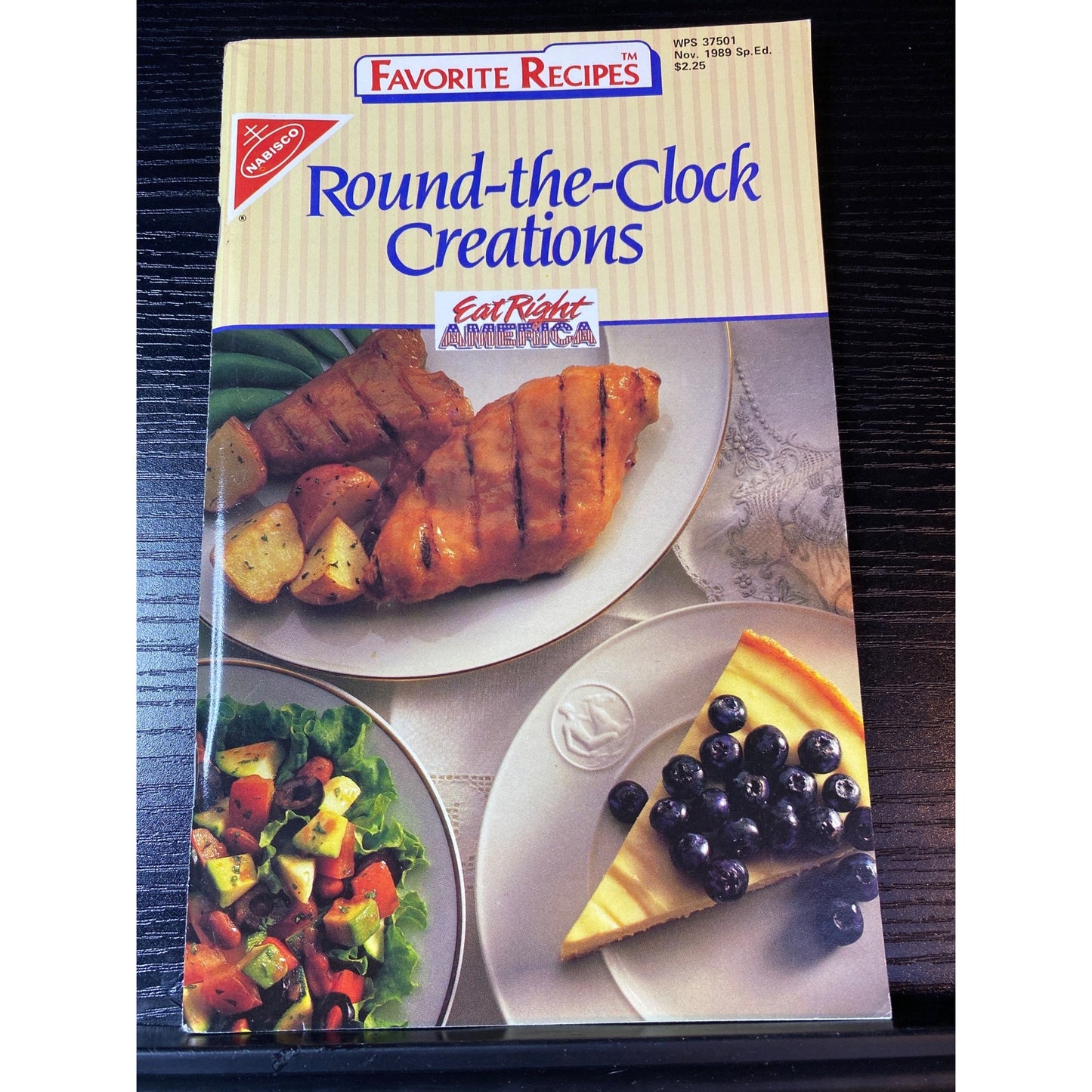Favorite Recipes Round The Clock Creations Cookbook Booklet 1989 Nabisco