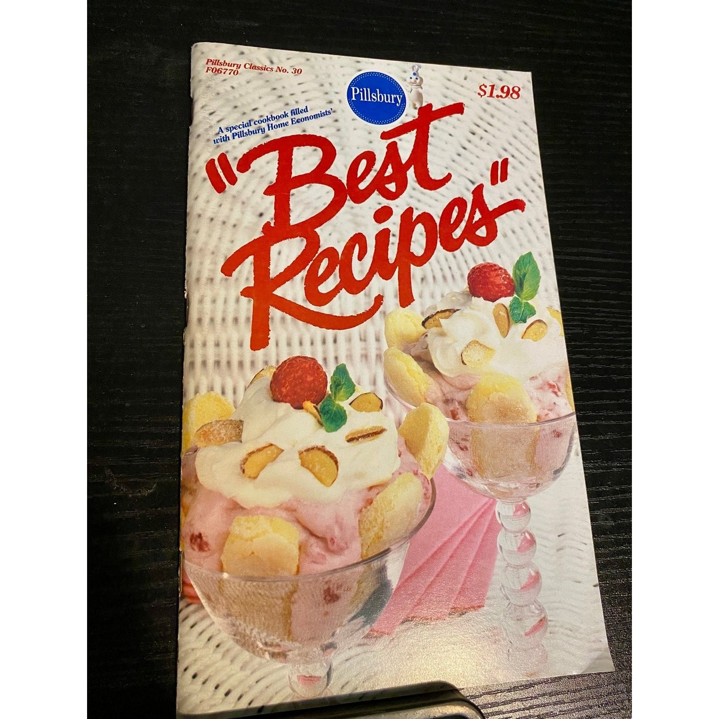 Pillsbury Classic Cookbook Booklet 1983 No. 30 - Best Recipes