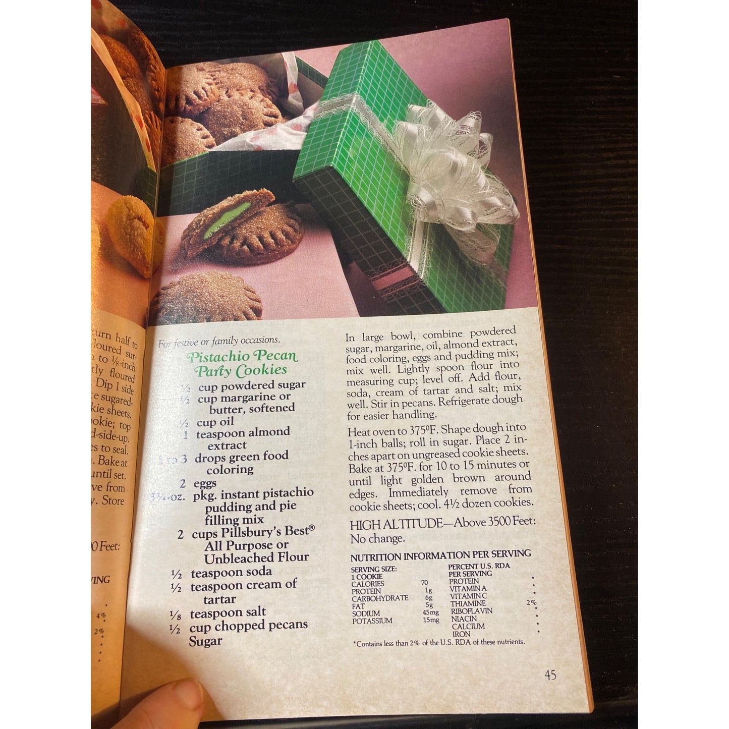 Pillsbury Holiday Classics III 1984 Cookbook Booklet Sweets Cookies Buffets