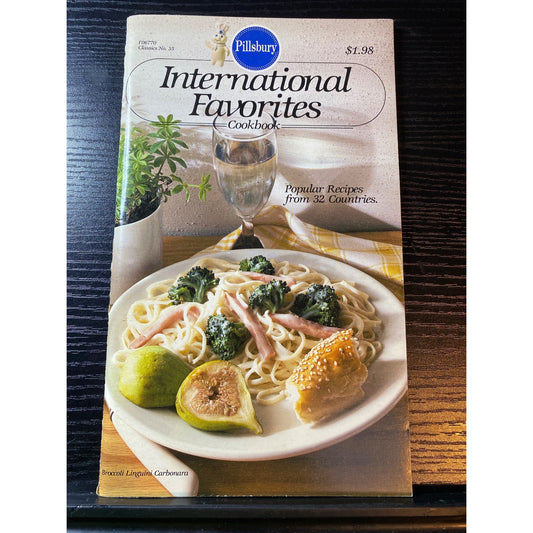 Pillsbury International Favorites Cookbook Booklet Recipes From 32 Countries Vintage 1983