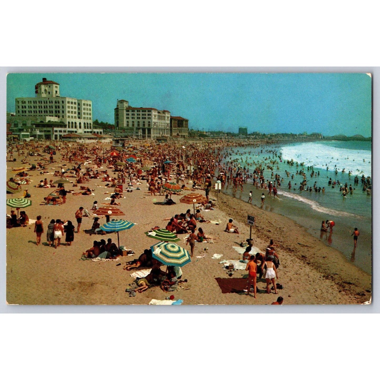 Santa Monica CA California Beach Scene Holiday Crowd Chrome Postcard
