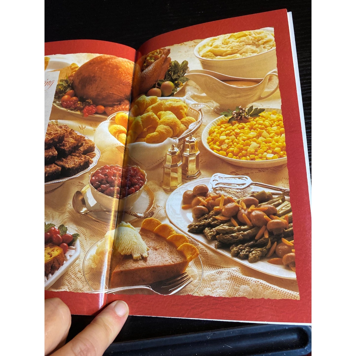 Pillsbury Holiday Baking Gifts 1995 Seasonal Desserts Breads & Festive Ideas
