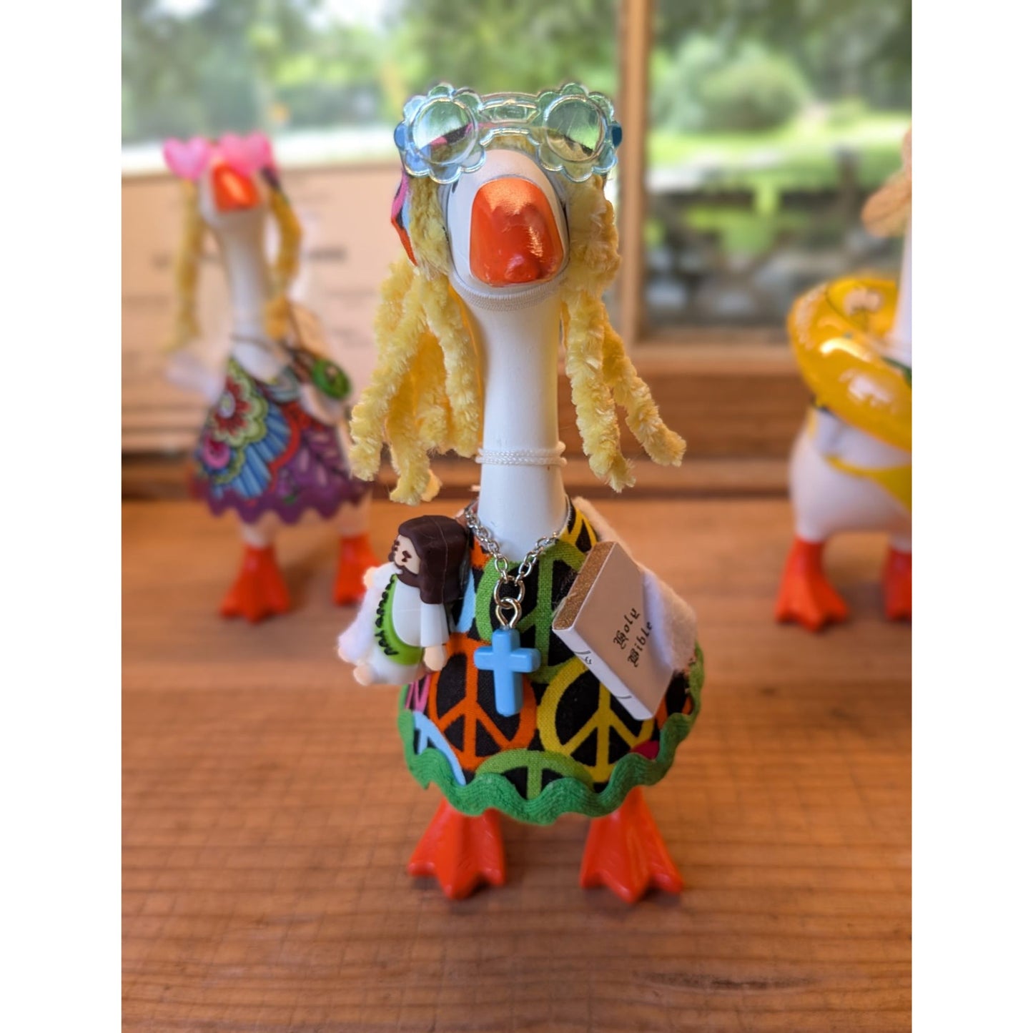Soul Sister Goose 7" Figurine With Themed Outfit Great for Home or Office!