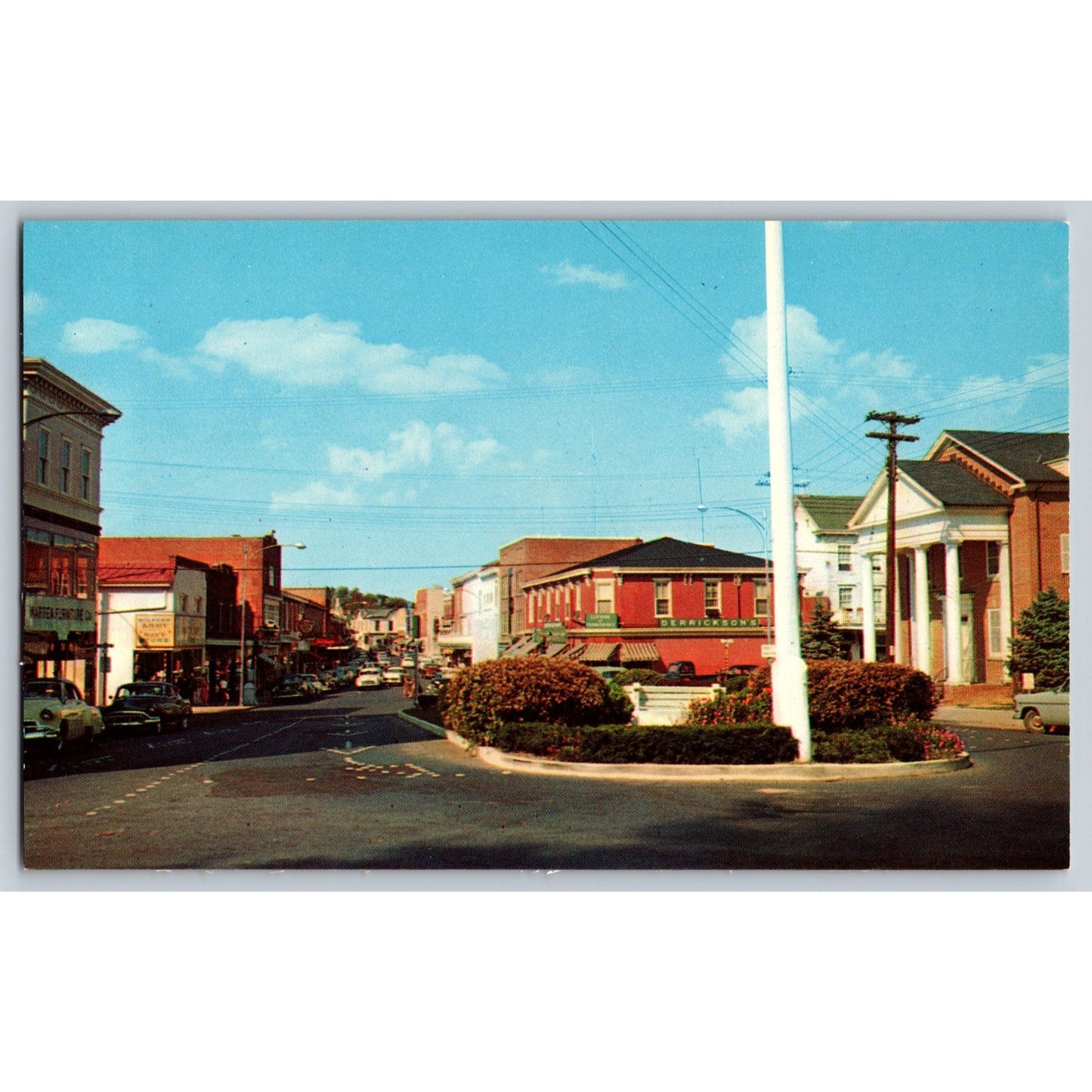 Milford DE Delaware Walnut Street North View Chrome Postcard Unused