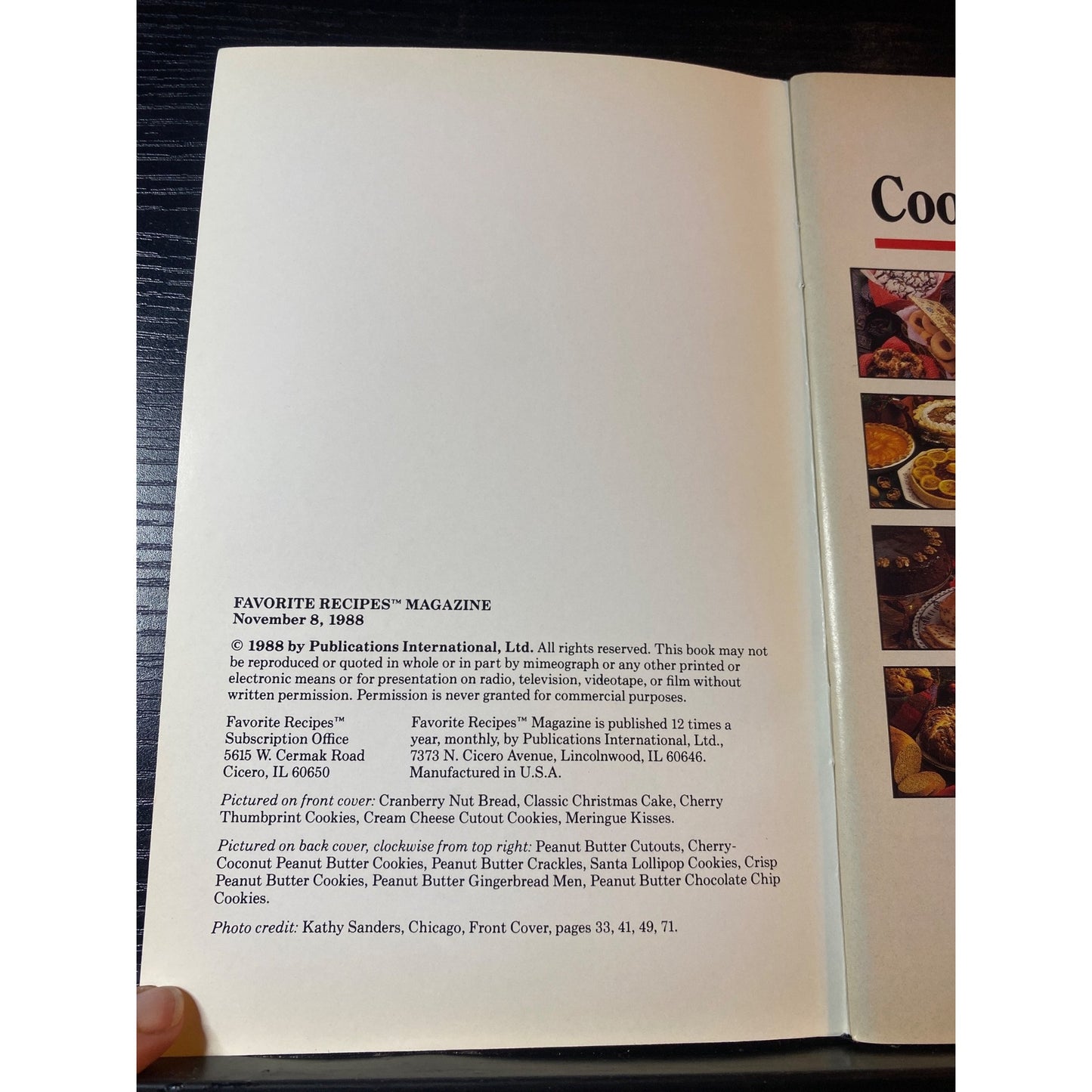 Favorite Recipes Holiday Cookies & Baking Cookbook Booklet 1988