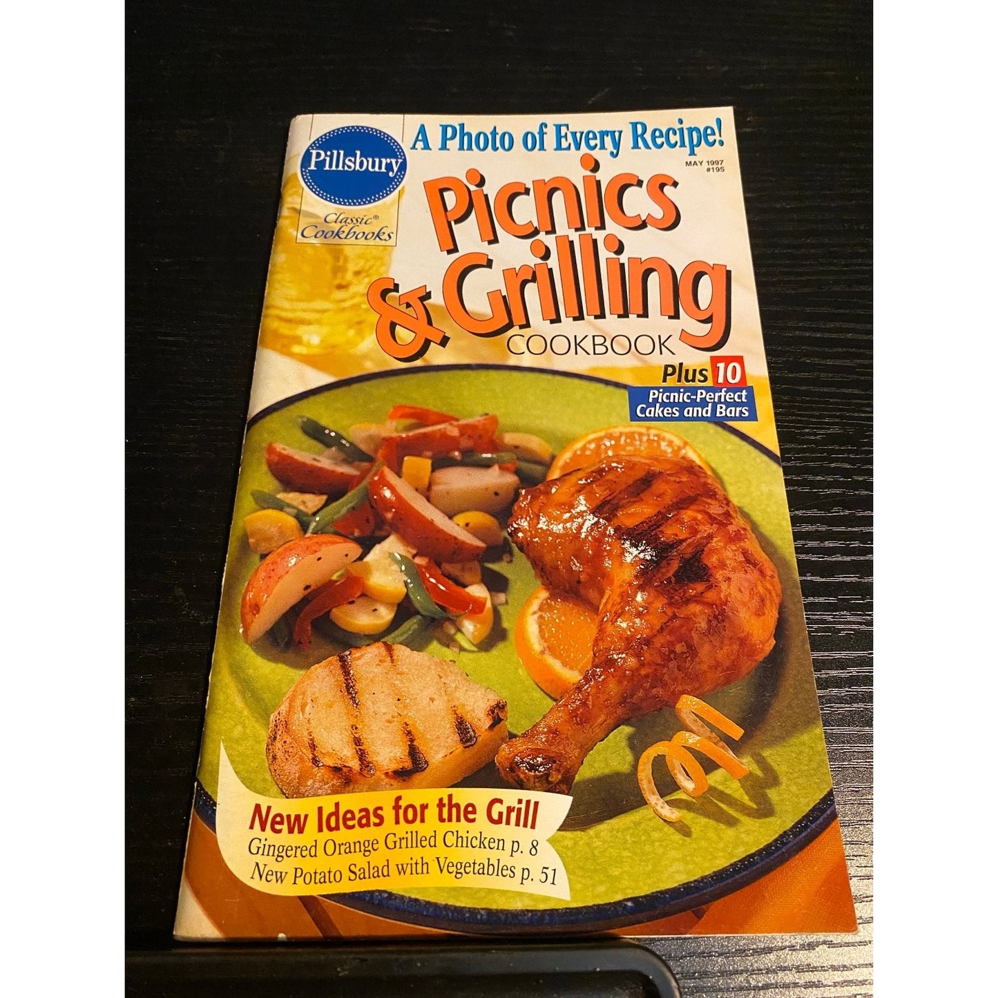 Pillsbury Classic Cookbook Booklet 1997 Picnics & Grilling Recipes