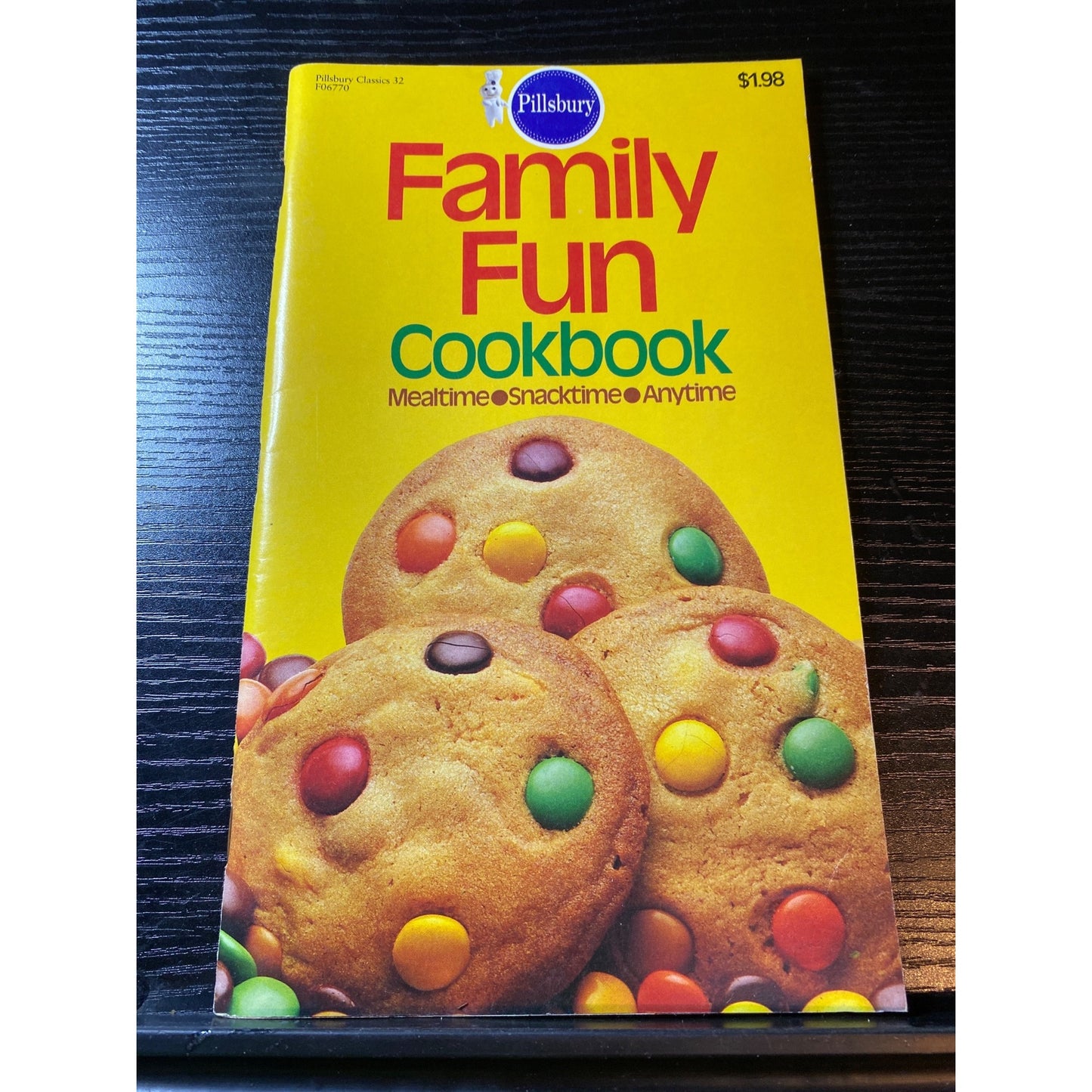 Pillsbury Family Fun Cookbook Booklet 1983 Breakfasts Lunches Suppers Snacks