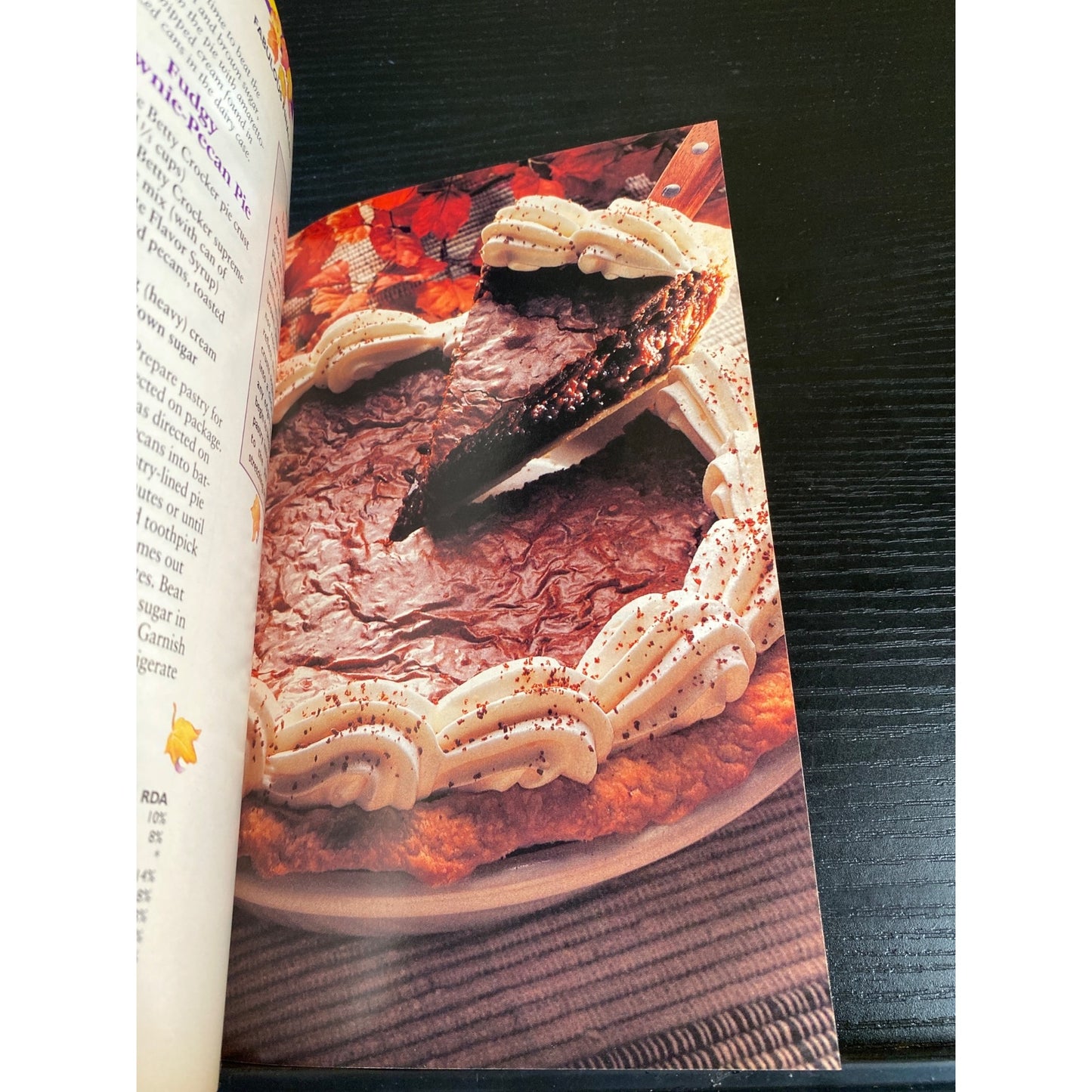 Betty Crocker Baking Made Easy Cookbook Booklet 1992 Recipes Using Mixes