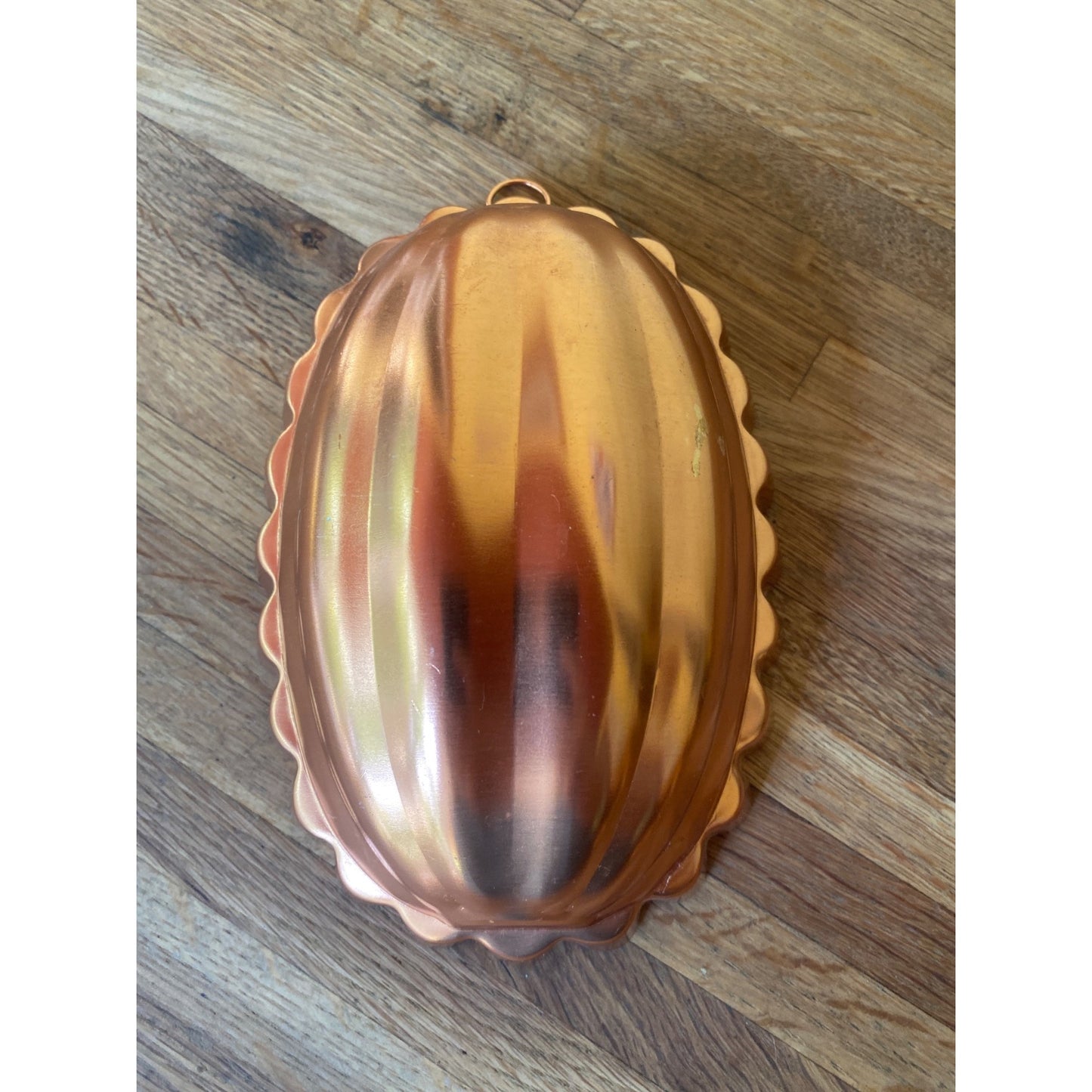 Copper Tone Oval Fluted Jello Food Mold 2.5 Cup Baking Wall Decor Hanging Loop