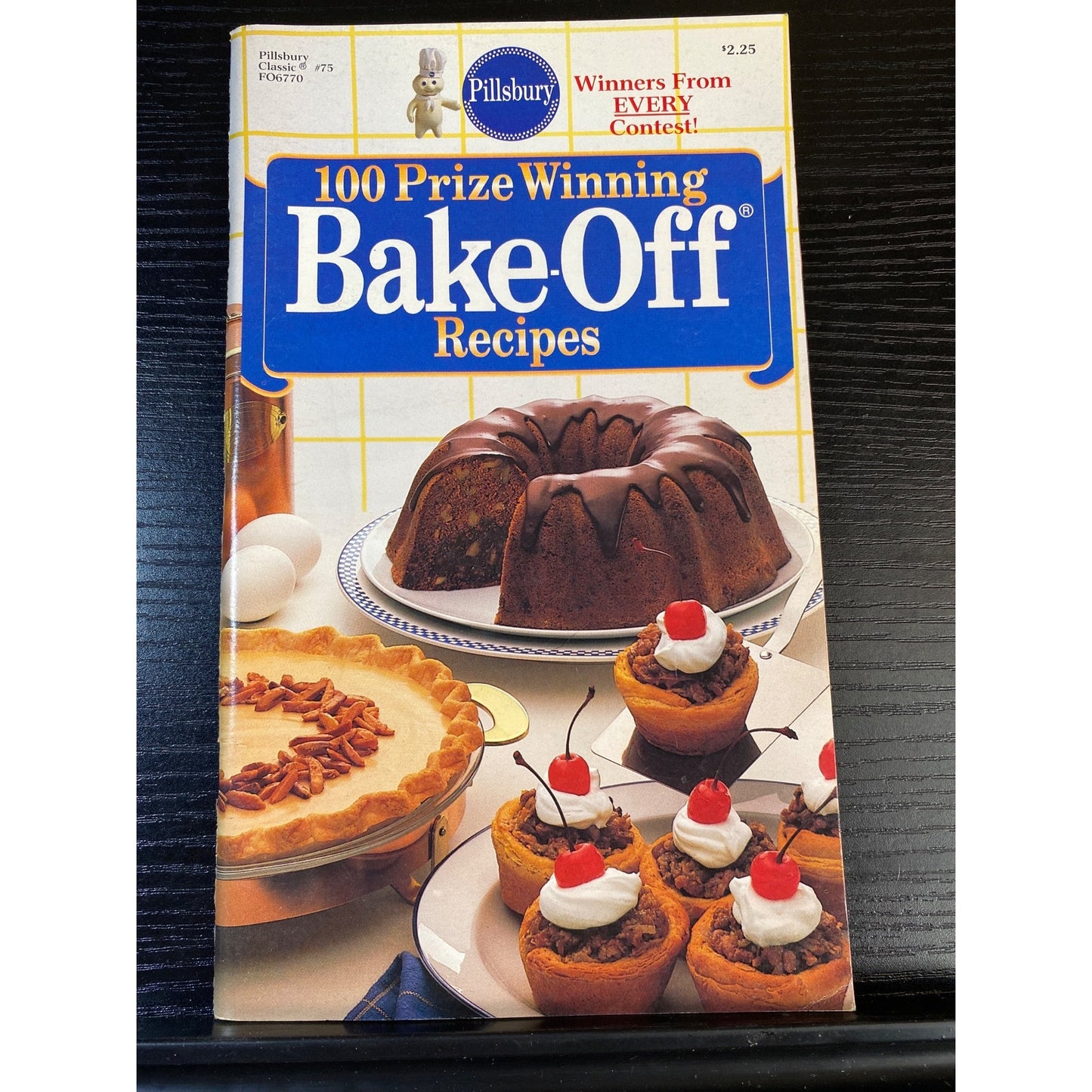 Pillsbury Classic Cookbook Booklet 100 Prize Winning Bake-Off Recipes  #75 1987