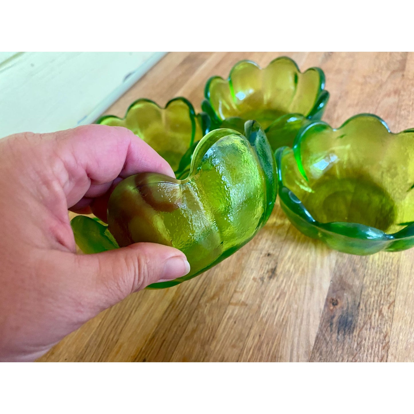 Indiana Glass Luau Lotus Lime Salad Petal Bowls Scalloped Set Of 4