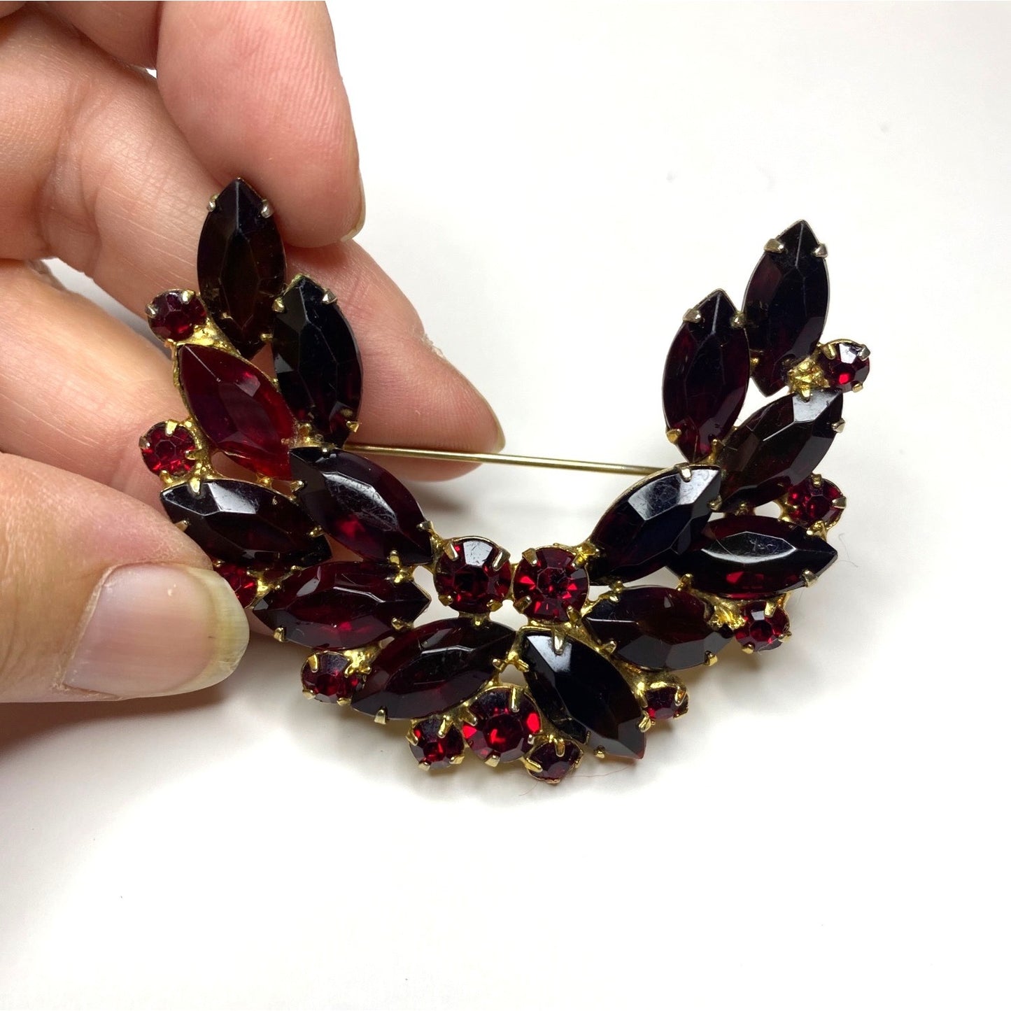 Vintage Brooch Red Rhinestone Gold Tone Floral Wreath Marquise Round Cut Stones