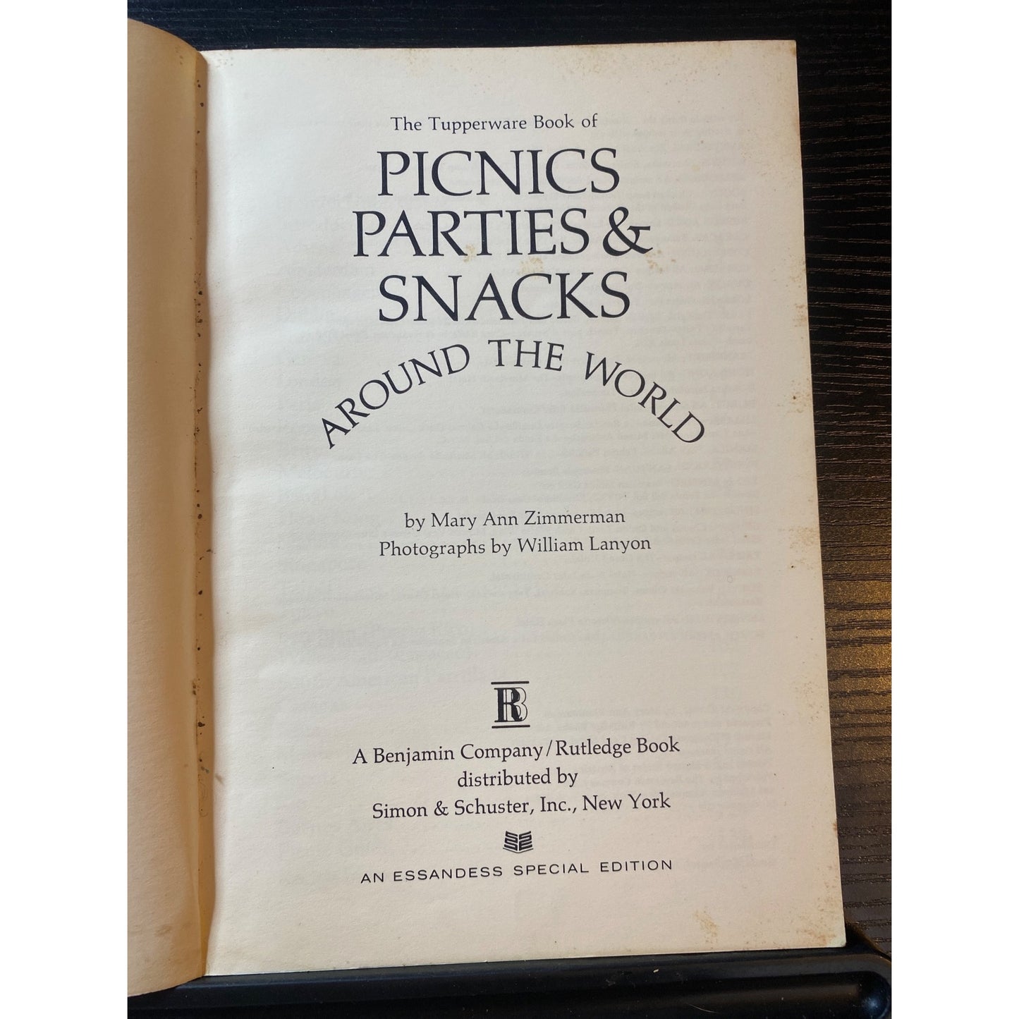 Cookbook Tupperware Book Of Picnics Parties & Snacks Mary Ann Zimmerman 1967