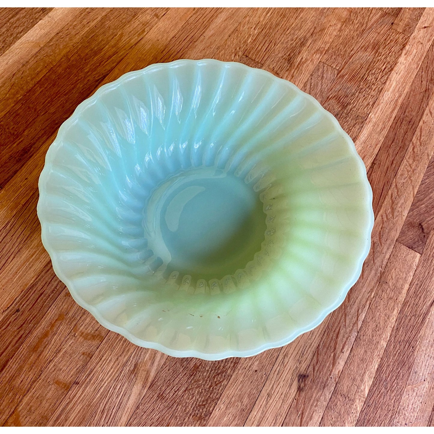 Anchor Hocking Fire-King Jadeite Swirl Bowl 9" Vintage Scalloped Edge USA Made