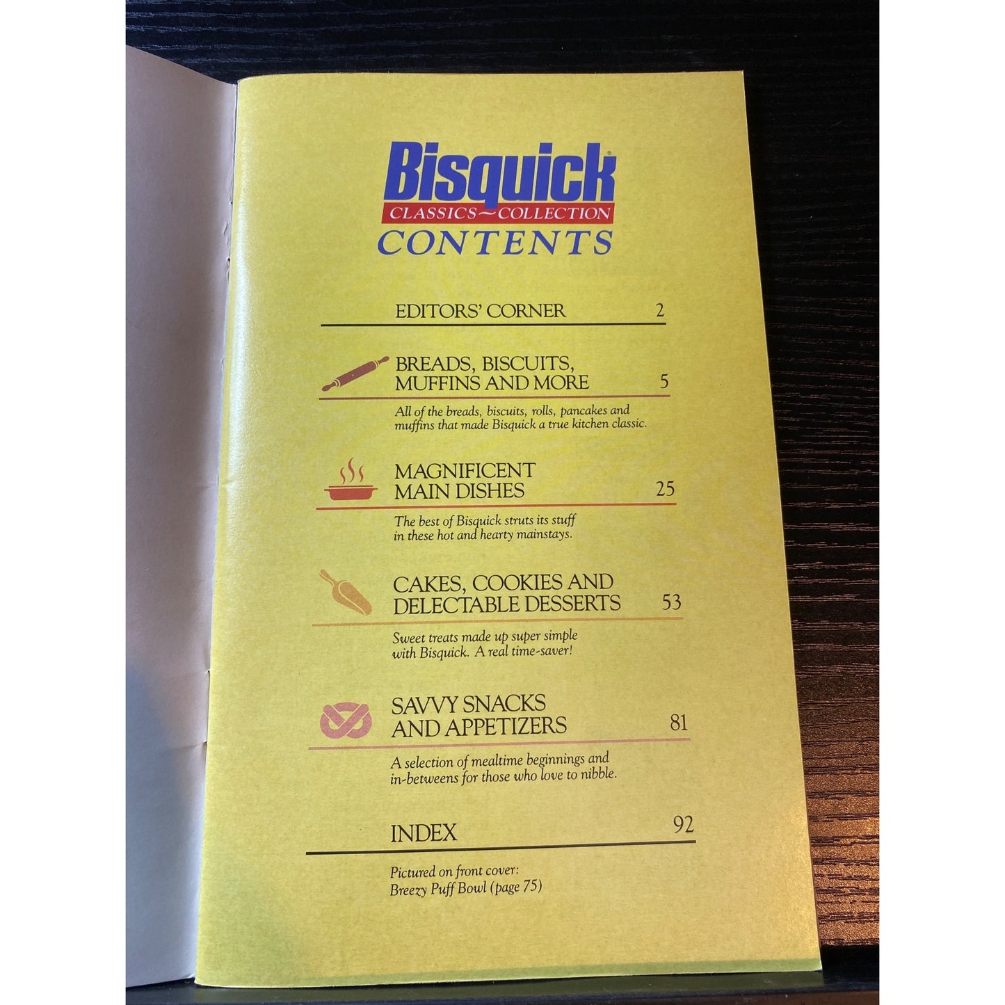Betty Crocker Bisquick Classics Cookbook Booklet 1988 Breads Desserts Snacks
