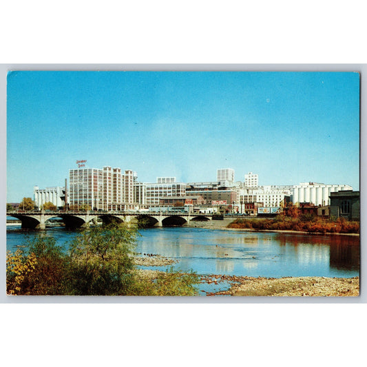 Cedar Rapids IA Iowa Quaker Oats Plant Largest Mill Chrome Postcard Unused