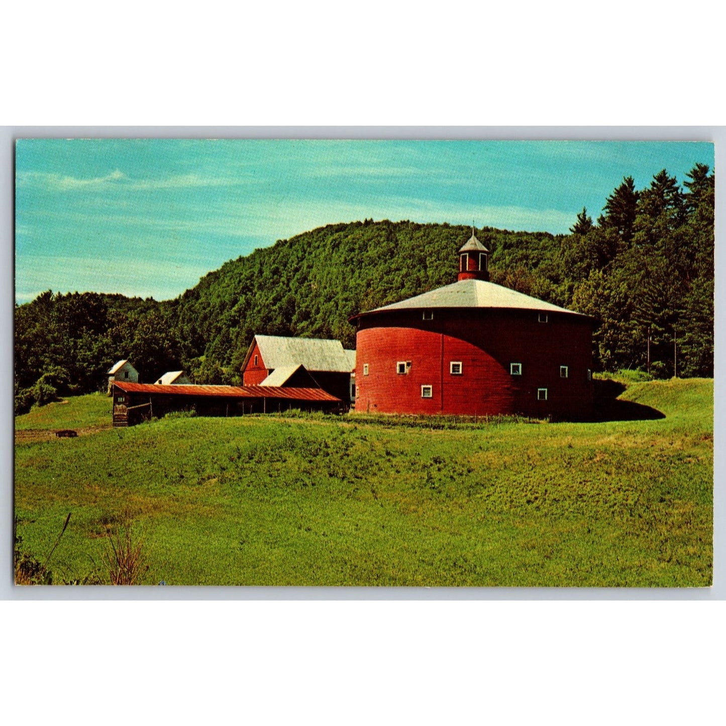 East Barnet Vermont VT Round Barn Moore Farm Chrome Postcard Howard Rutkowski