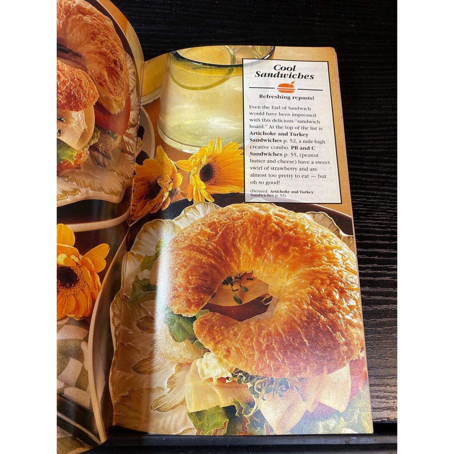 Pillsbury Classic Cookbooks Booklet April 1995 Salads Sandwiches Soups Recipes