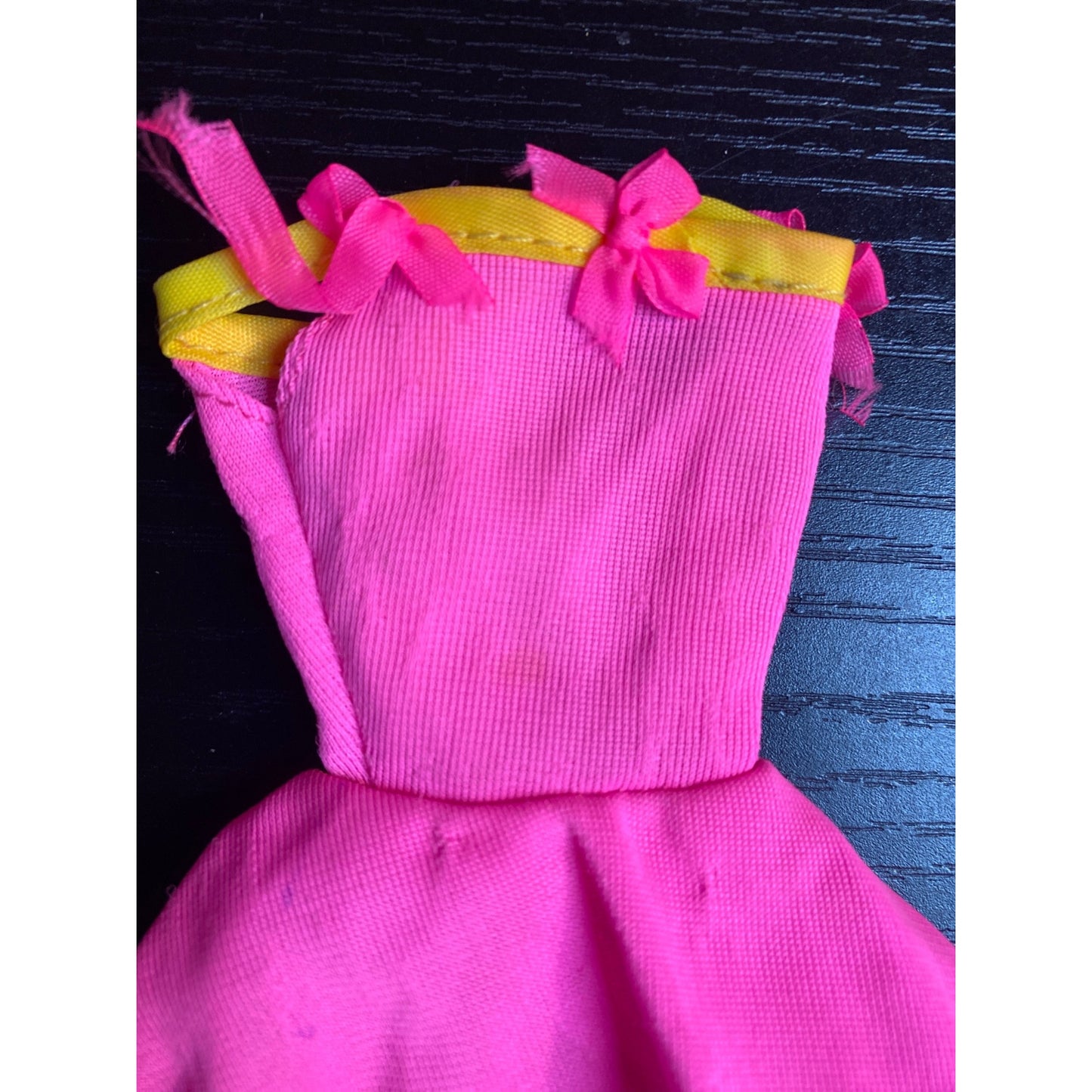 Barbie Fashion #772 Easy Living Fashions 1990 Pink Dress with Bright Yellow Bows
