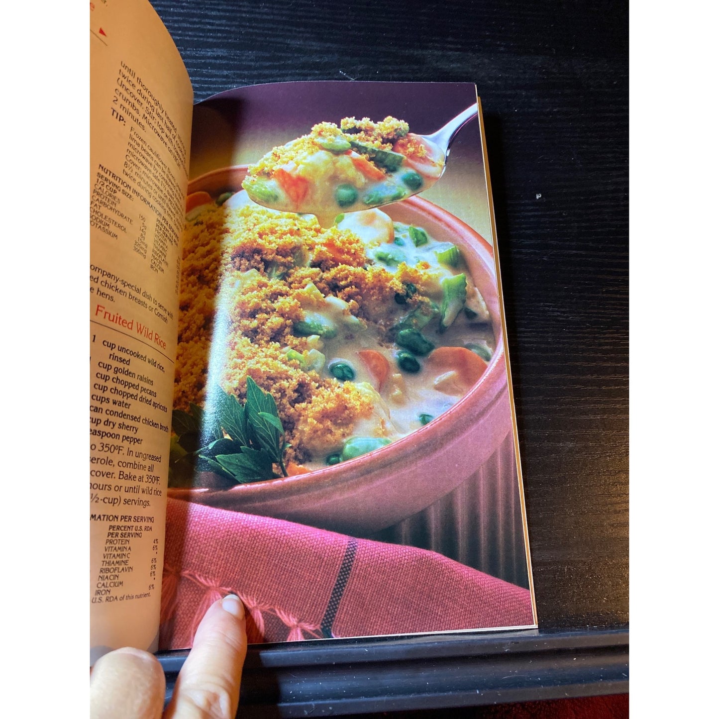 Pillsbury Classic Cookbook Booklet #61 Bake It Easy 1983 Oven Meals Breads