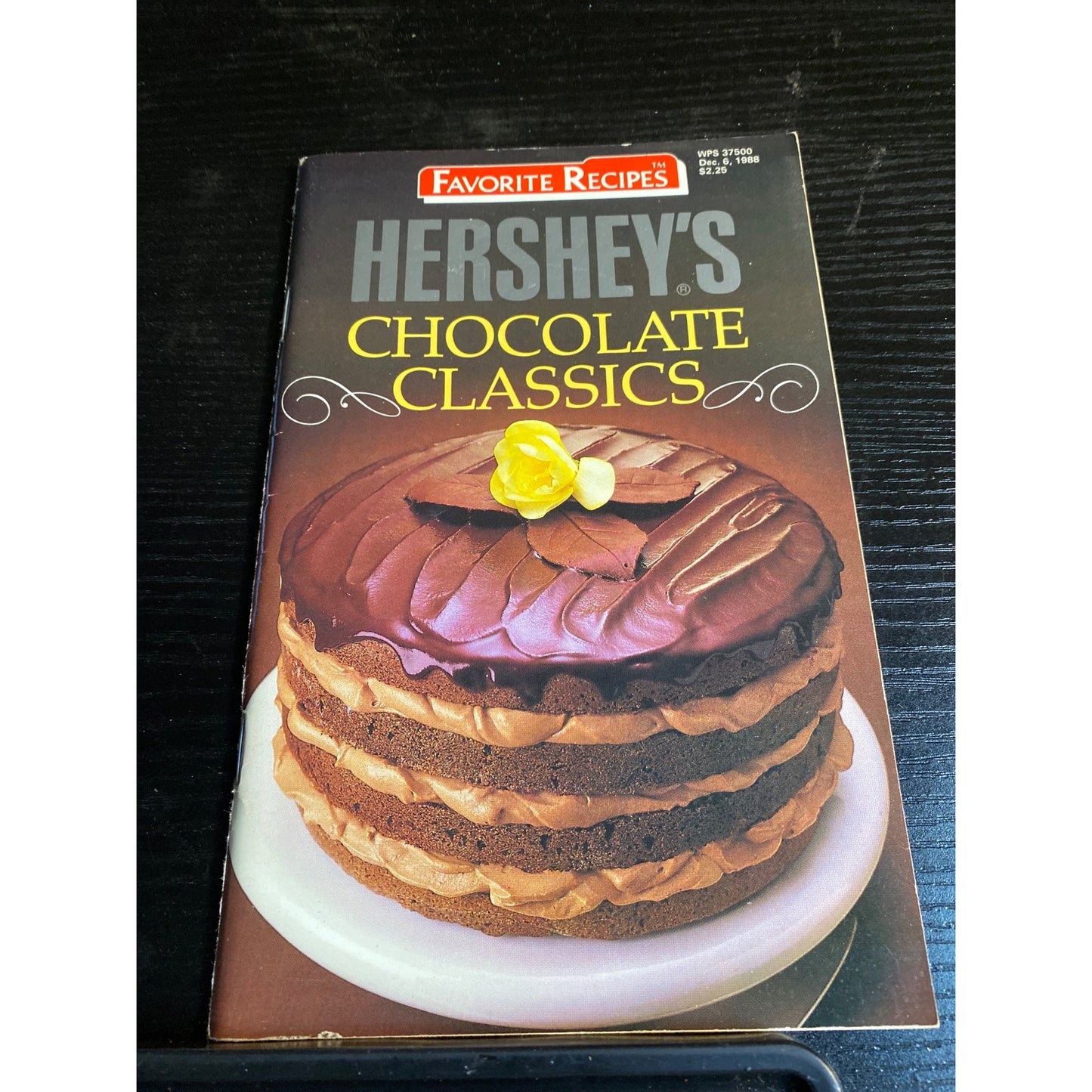 Hersheys Chocolate Classics Cookbook 1988 Favorite Recipes Booklet Desserts
