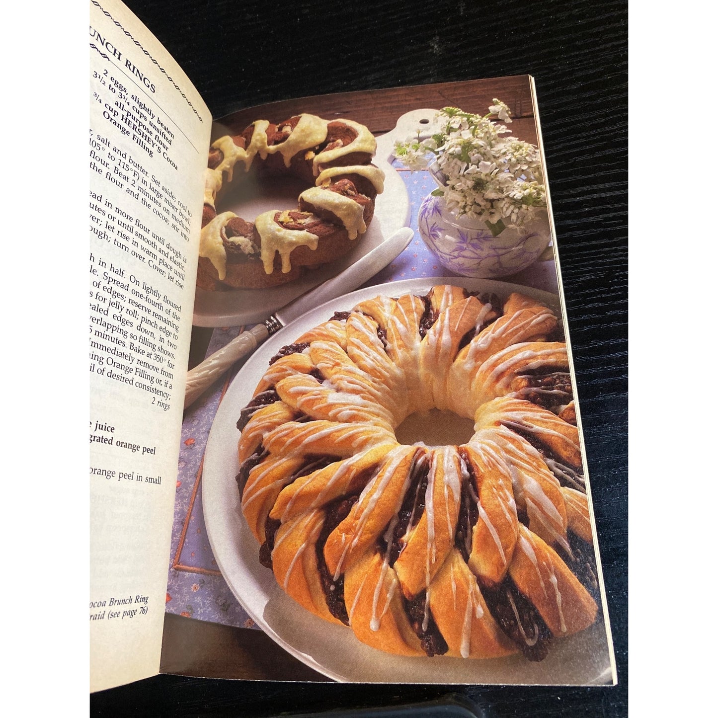 Hersheys Chocolate Classics Cookbook 1988 Favorite Recipes Booklet Desserts