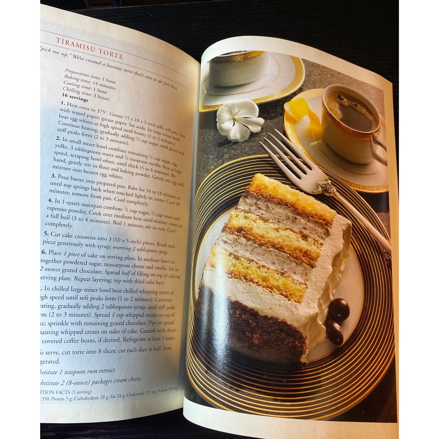 The Best Of Land OLakes Holiday Baking Cookbook Cakes Pies Breads Cookies & More