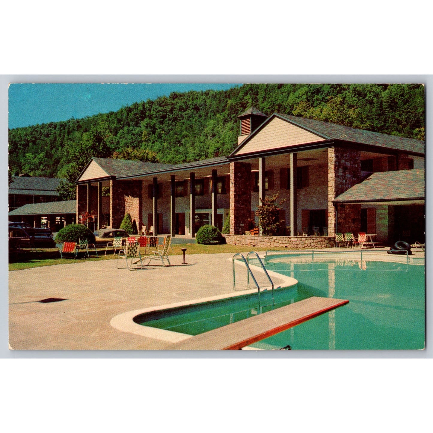 Gatlinburg TN Tennessee Riverside Hotel Chrome Postcard Unused