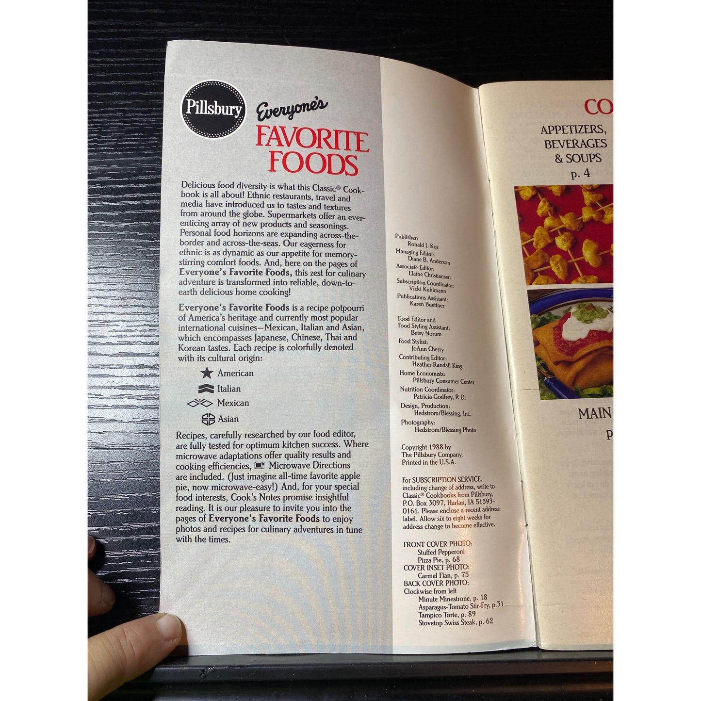 Pillsbury Classic Cookbook Booklet Everyones Favorite Foods 1984