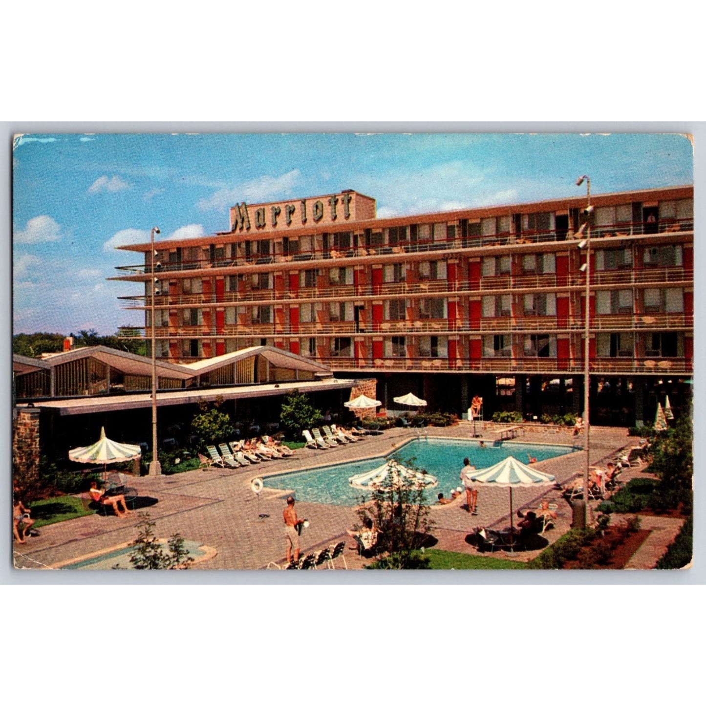 Washington DC Marriott Motor Hotel Poolside Quality Courts Chrome Postcard