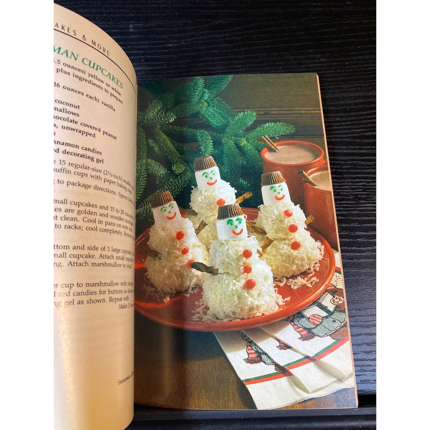 Best Recipes Cupcakes & Treats Recipe Cookbook Booklet July 1994