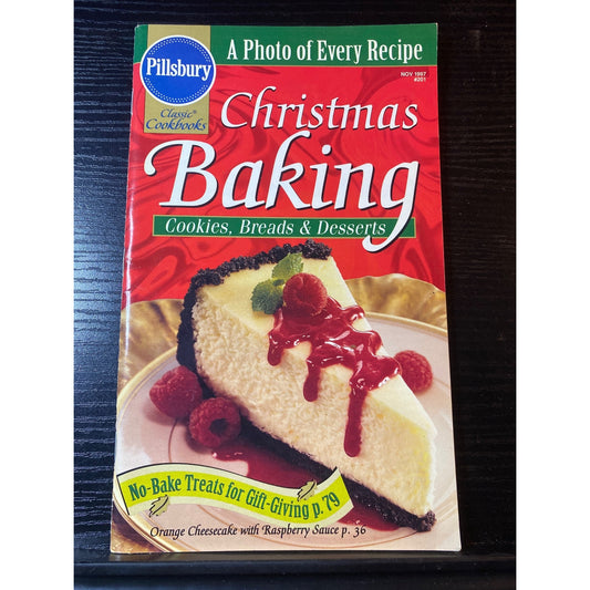 Pillsbury Classic Christmas Baking Cookbook Booklet 1997 Cookies Breads Desserts